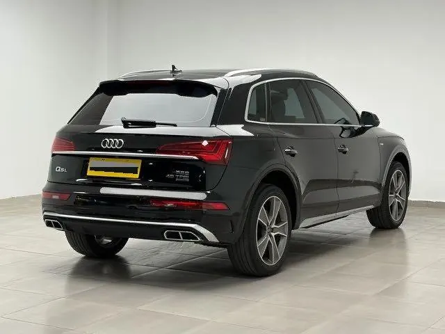 Audi 2022 Q5L 2.0TFSI 45TFSI luxury dynamic automatic transmission 7
