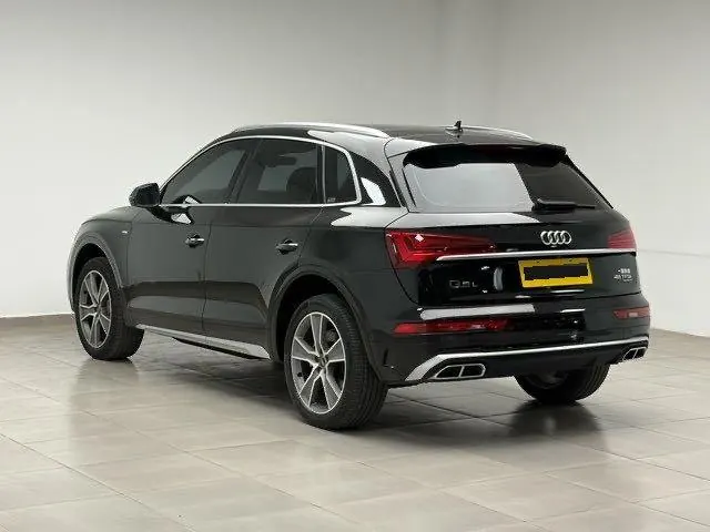 Audi 2022 Q5L 2.0TFSI 45TFSI luxury dynamic automatic transmission 9