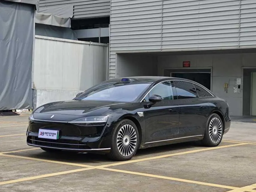 Open image lightbox: Luxeed 2026 S9 Ultra Rear Drive 53kWh Automatic