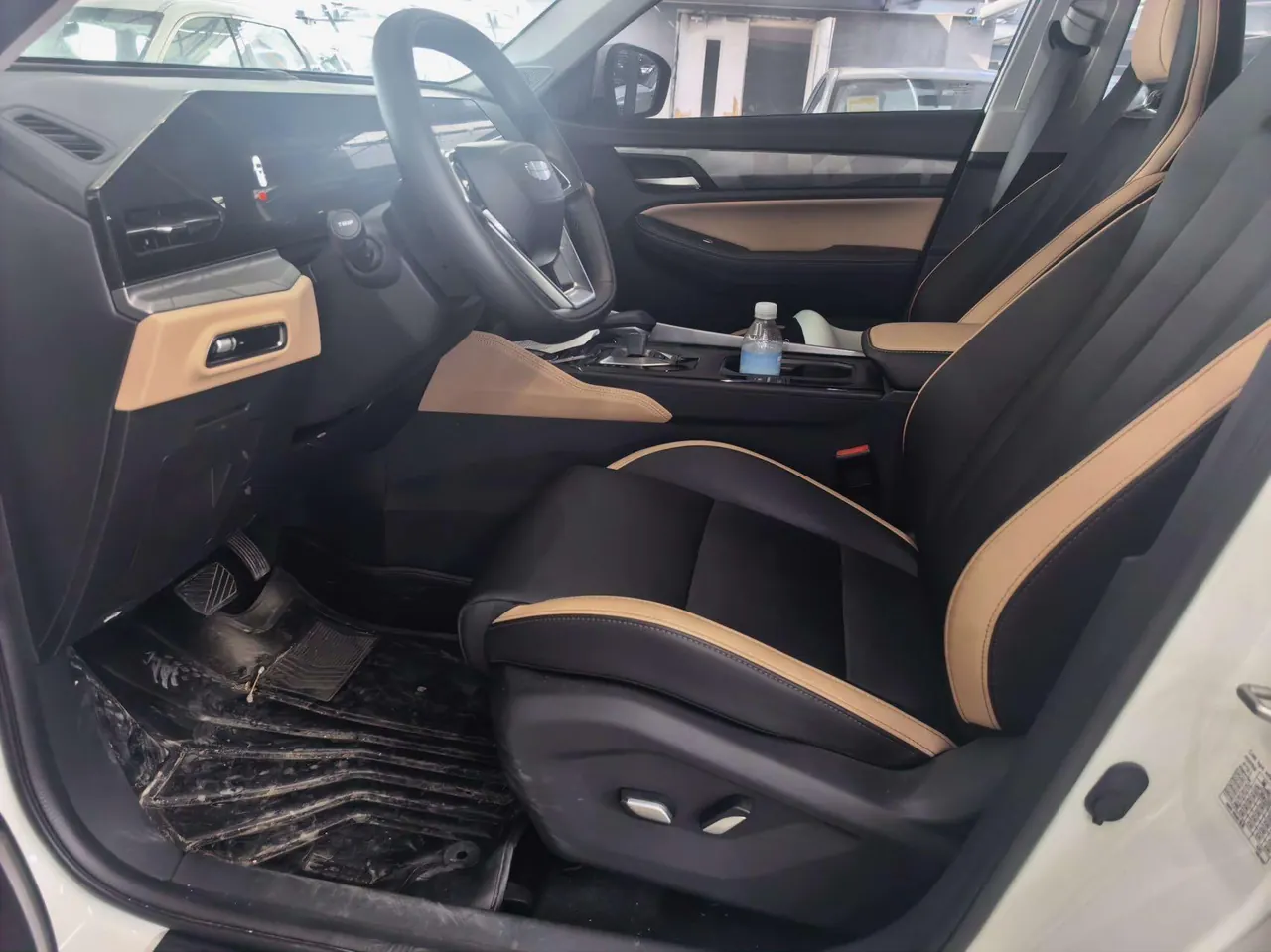 Geely 2024 Hao Yue PRO 1.5T Extreme Edition Automatic Gear 3