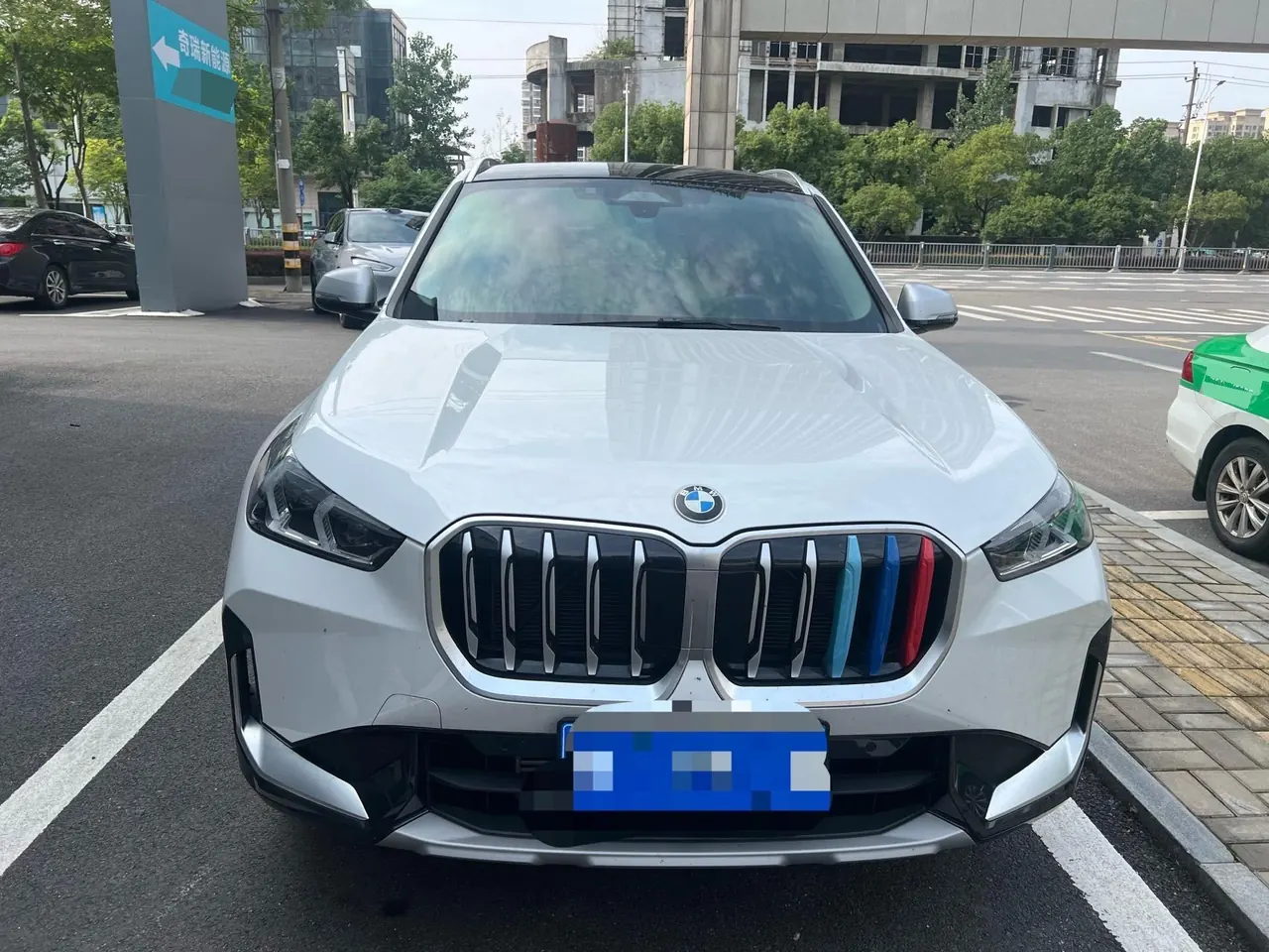 BMW 2024 X1 sDrive20Li 1.5T X design set automatic gear 2