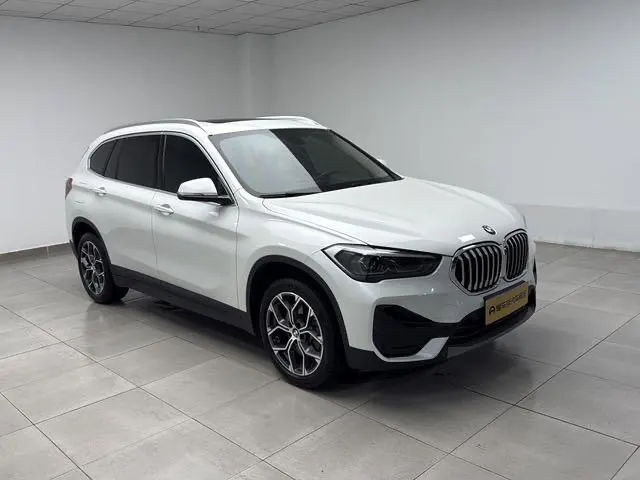 BMW 2022 X1 sDrive25Li 2.0T Leading Automatic Gear 3