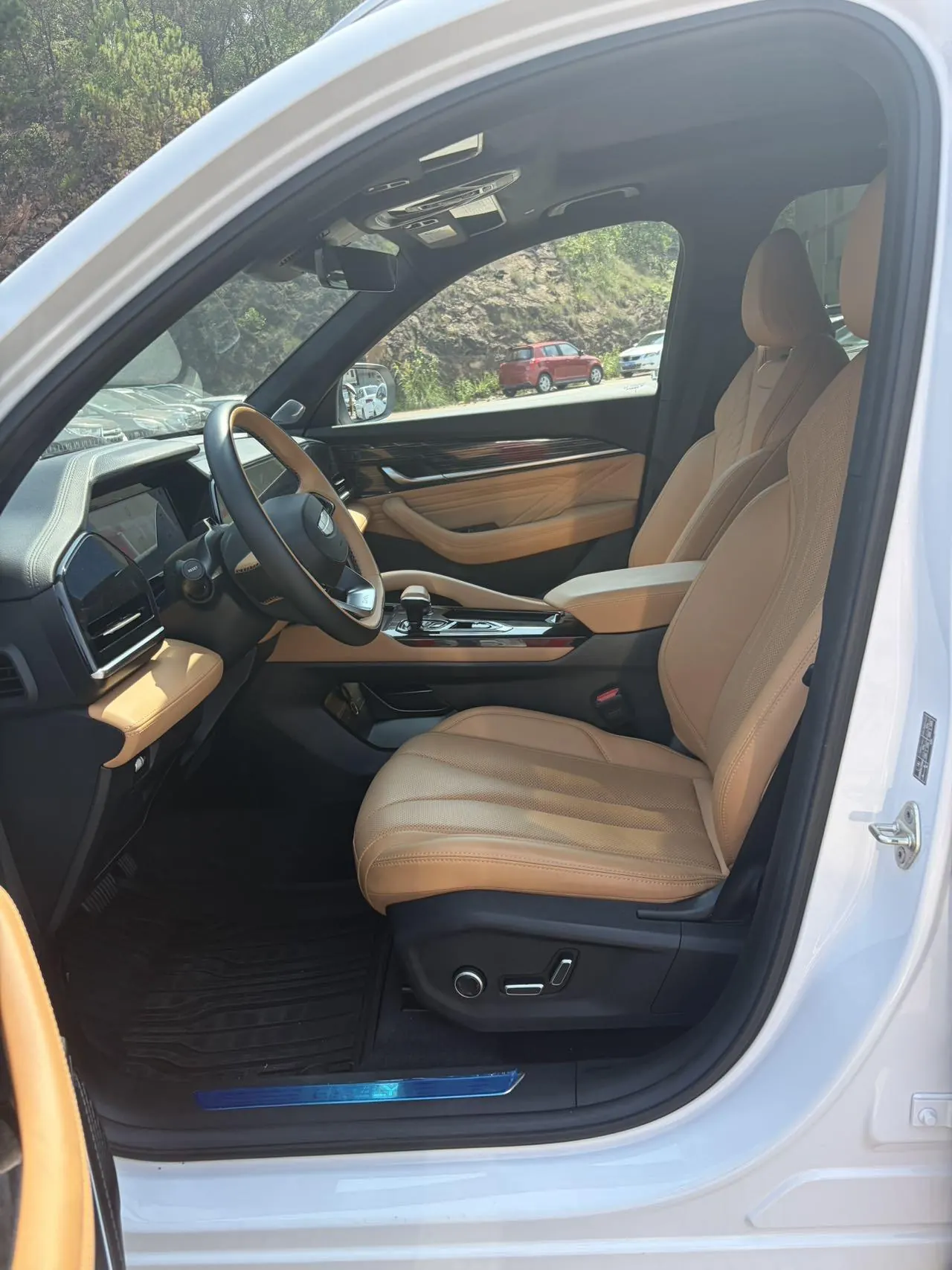 Geely 2024 XingyueL (Monjaro) Zhiqing 1.5T Tiangong Edition Automatic Gear 2