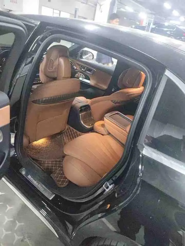 Mercedes Benz E Class 2024 E 300 L 48V 2.0T Luxury Sports Automatic 3