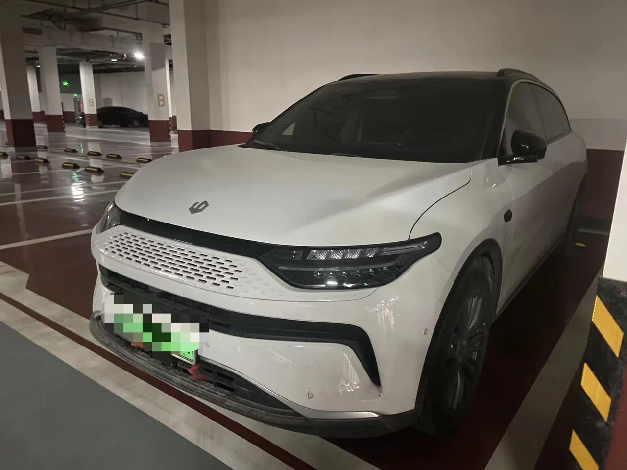Открыть галерею: Leapmotor 2024 C 11 300 Exclusive Edition Automatic Gear