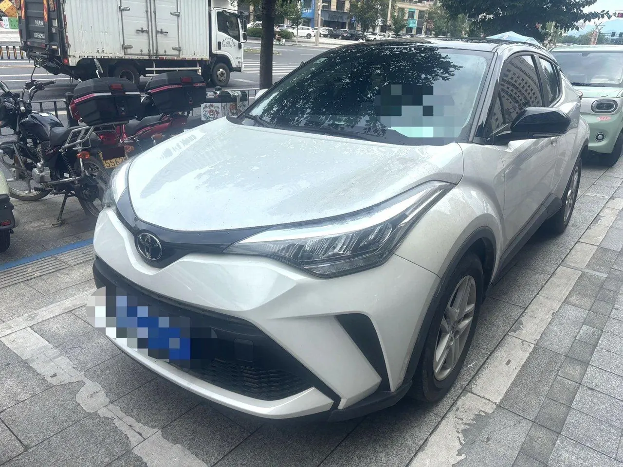 Open image lightbox: Toyota 2020 C- HR 2.0 Stepless Comfort Edition Automatic Gear
