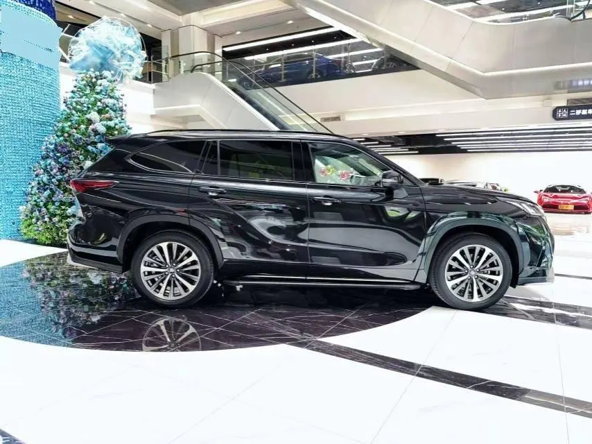 Toyota 2024 Crown Land Release HEV 2.5 Stepless Four-wheel Drive Premium Edition Automatic Gear 4