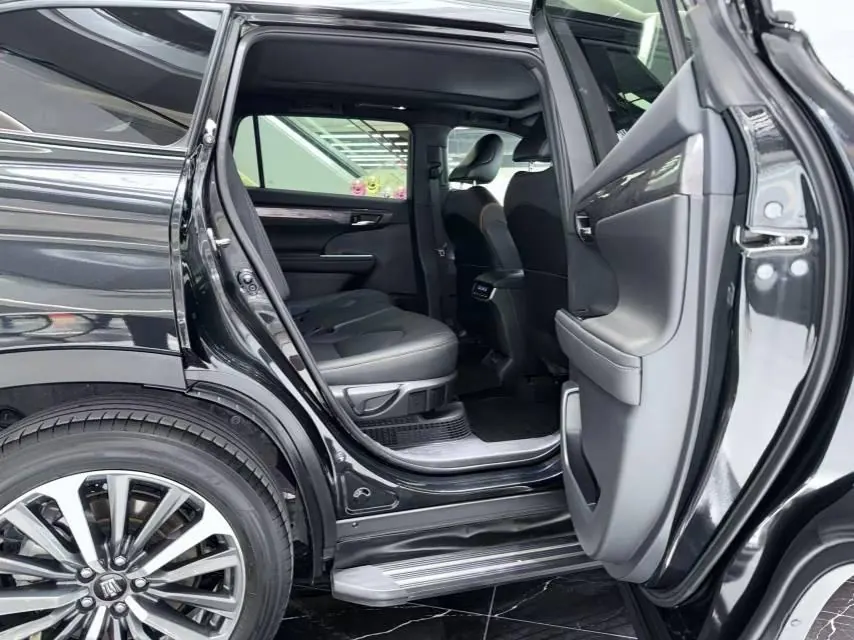 Toyota 2024 Crown Land Release HEV 2.5 Stepless Four-wheel Drive Premium Edition Automatic Gear 6