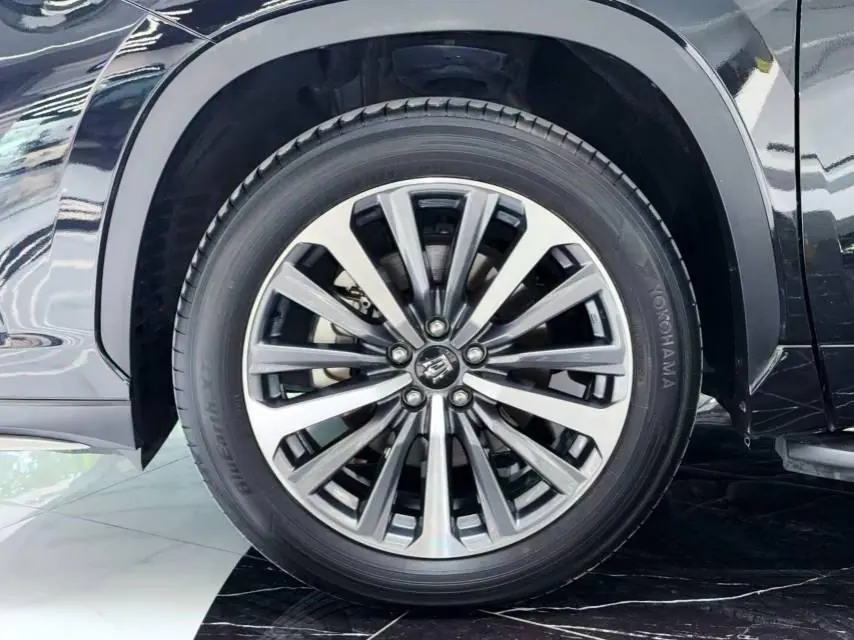 Toyota 2024 Crown Land Release HEV 2.5 Stepless Four-wheel Drive Premium Edition Automatic Gear 8