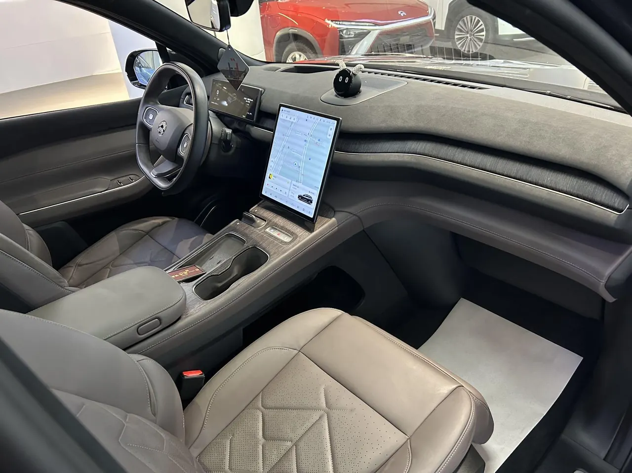 NIO 2022 ES 7 100kWh First Edition Automatic Gear 6