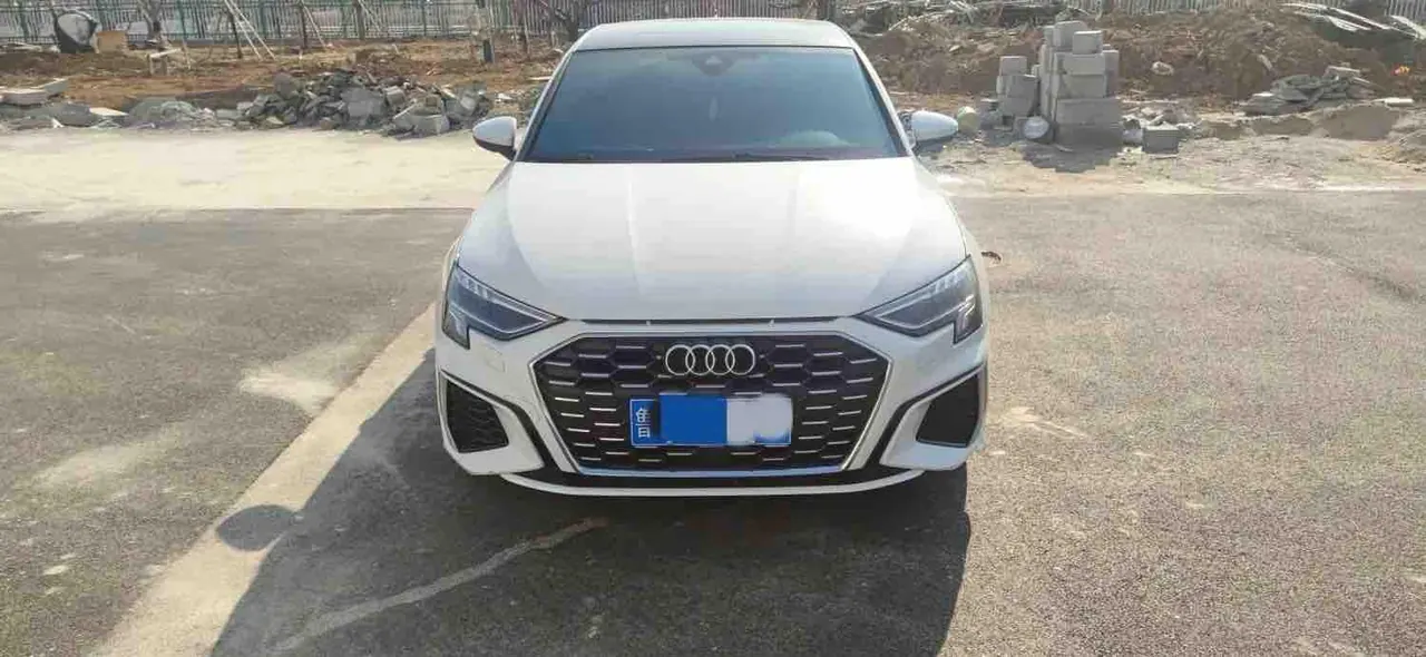 Audi 2022 A3 Sportback 1.4TFSI 35TFSI luxury sports automatic 3