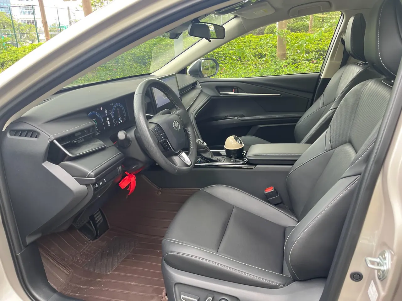 Toyota 2024 Camry Dual Engine 2.0HG Stepless Premium Edition Automatic Gear 5