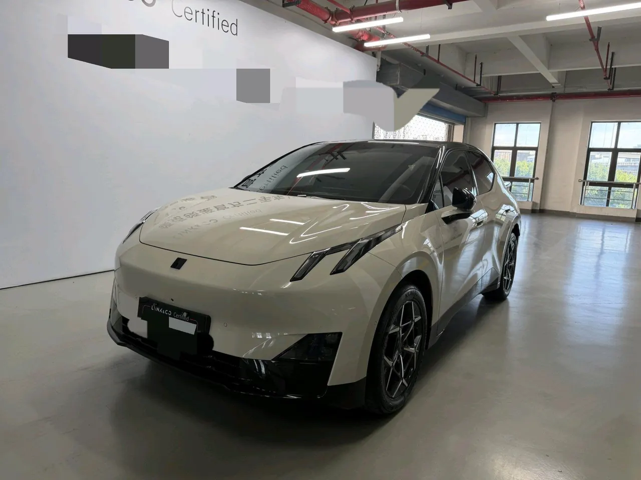 Open image lightbox: LYNK&CO 2025 LYNK&CO Z 20 530km Rear Drive Pro Automatic
