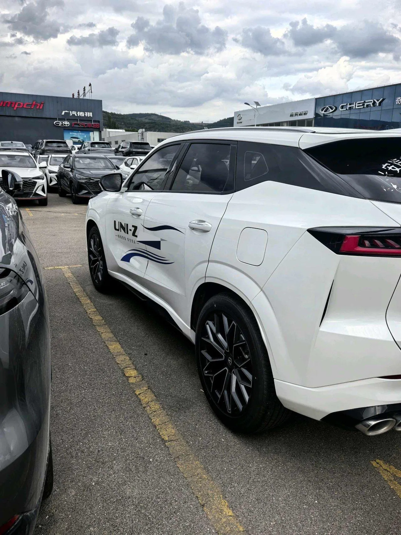 ChangAn 2025 UNI-Z 1.5T honorable automatic gear 4