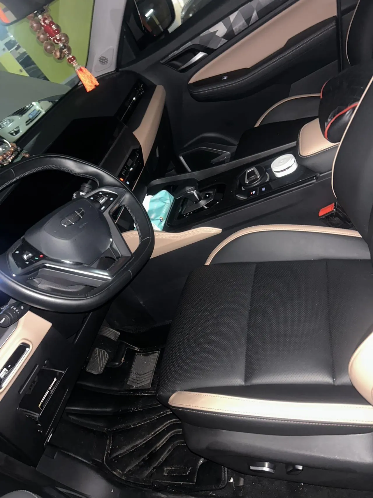 Geely 2024 Hao Yue PRO 1.5T Vertical and Horizontal Automatic Gear 2