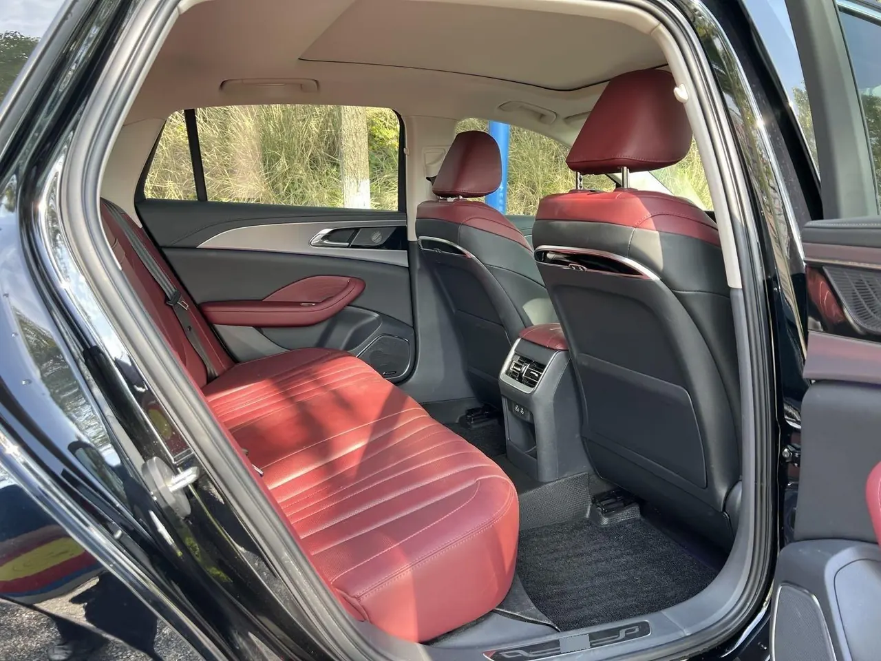 HongQi 2024 H5 2.0T Zhilian Qi Chang Edition Automatic Gear 7
