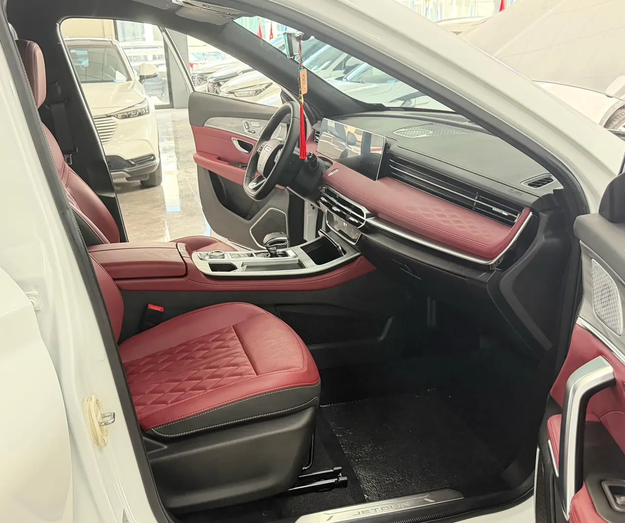 Jetour 2023 X70 PLUS 1.5T Brave PLUS5 Automatic Gear 5