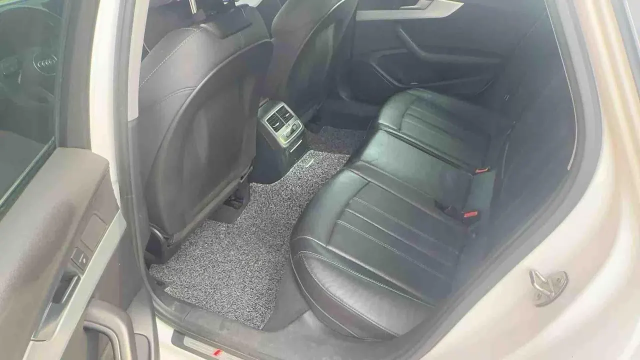Audi 2020 A4L 2.0TFSI 40TFSI Deluxe Dynamic Automatic 5