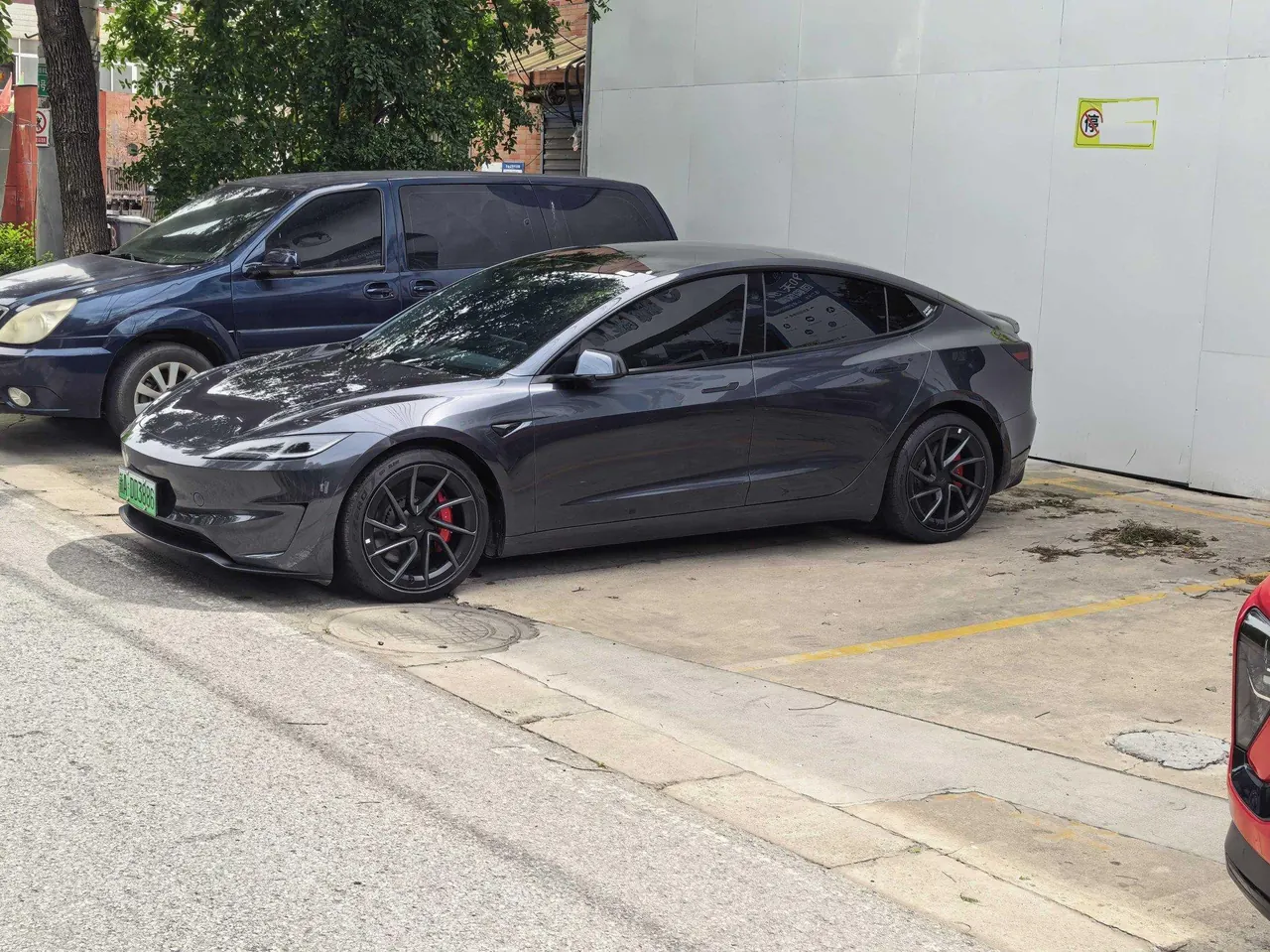 Open image lightbox: Tesla 2024 Model 3 high-performance all-wheel drive version automatic transmission
