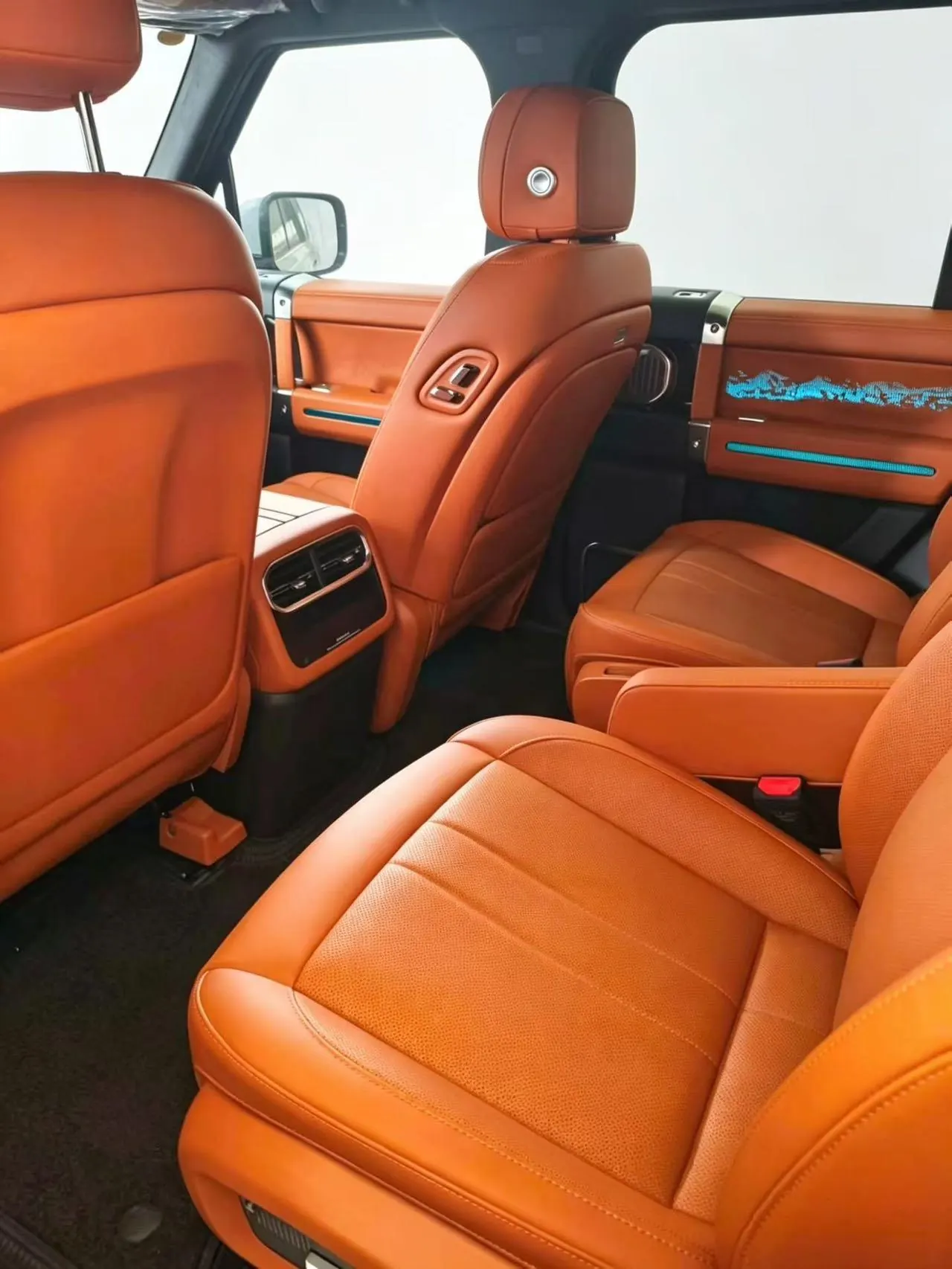 Jetour vertical and horizontal 2025 G700 CDM-O 2.0T enjoy the version of 6 automatic gear 2