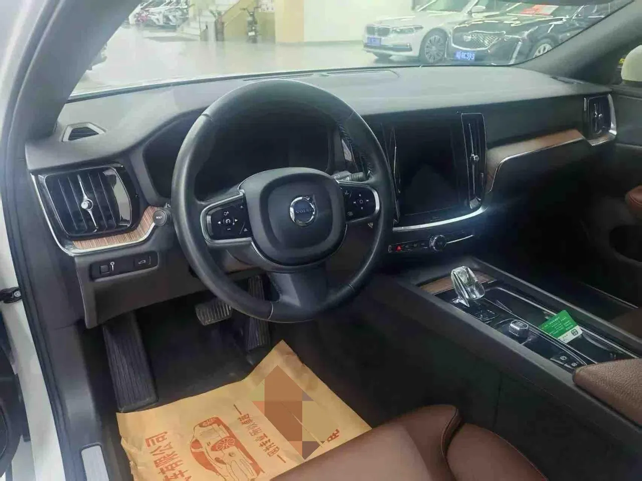 Volvo 2022 S60 48V 2.0T B4 Zhiyuan Deluxe Edition Automatic Gear 3