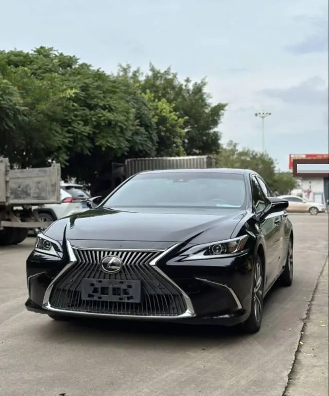 Lexus ES (Imported) 2022 ES200 2.0 Stepless Premium Edition Automatic Gear 2