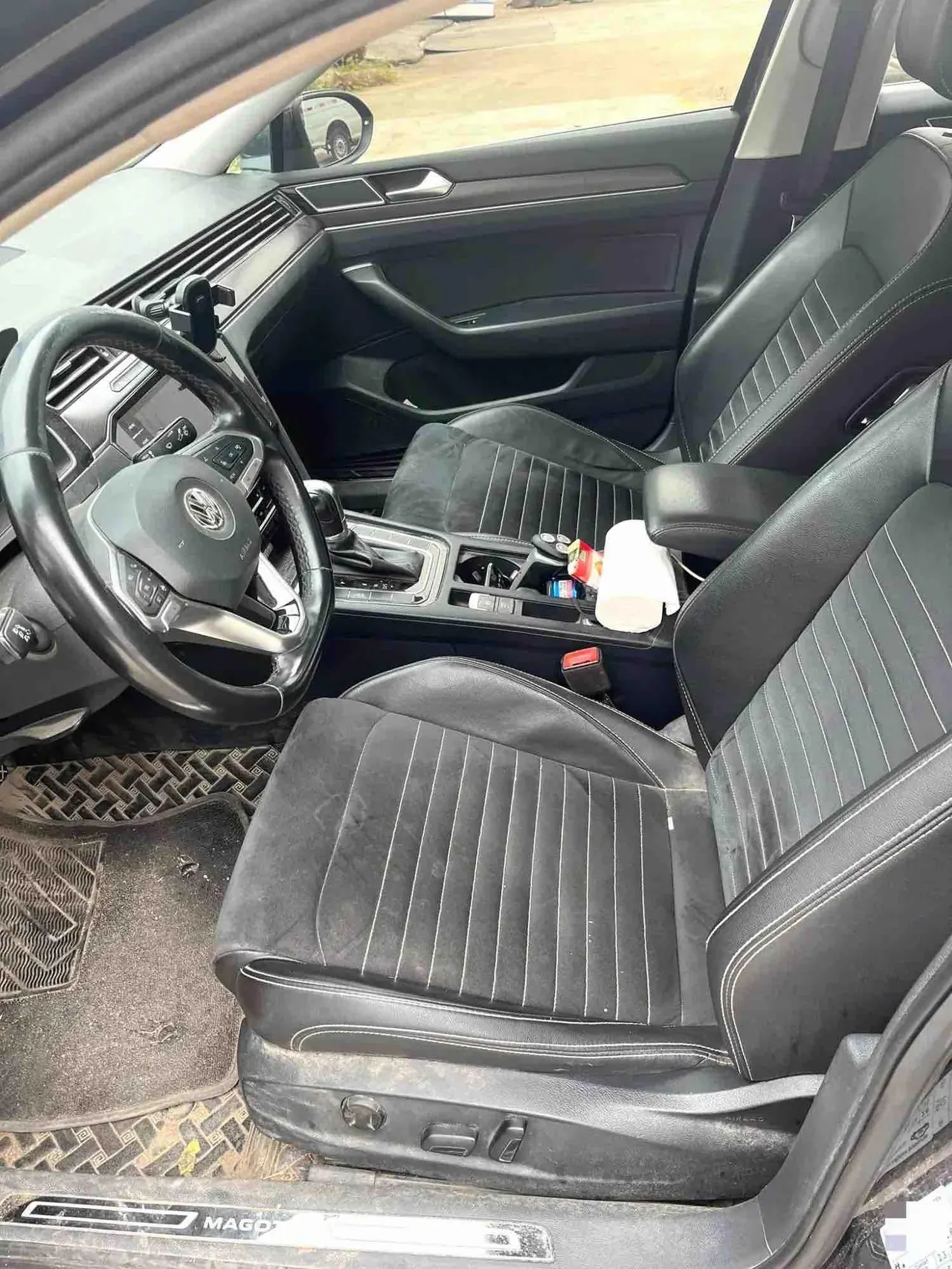 Volkswagen 2020 Magotan 2.0TSI 330TSI luxury automatic transmission 2