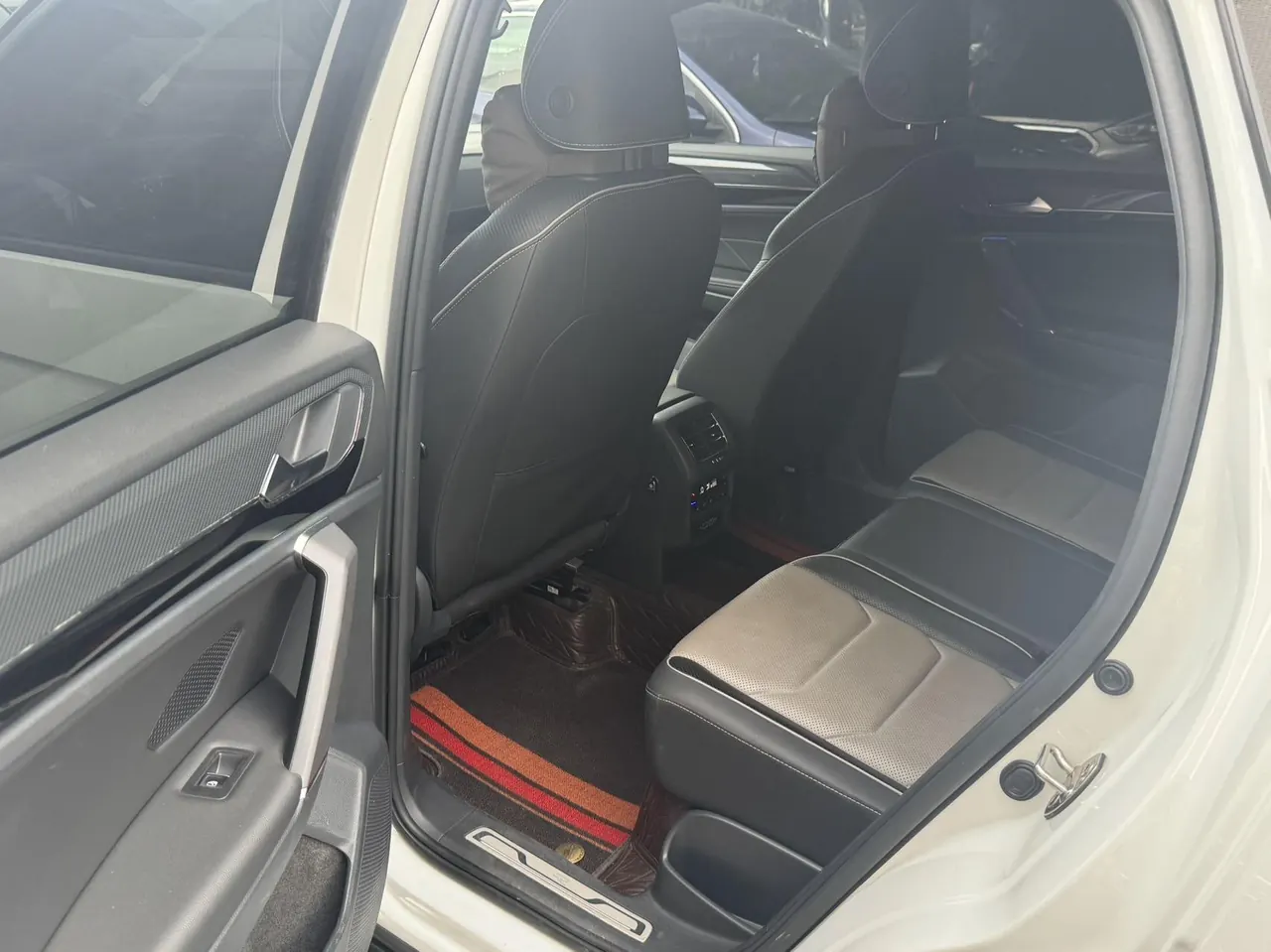 Volkswagen 2020 Tanyue X 2.0TSI 380TSI Four-wheel Drive Respect Zhilian Edition Automatic Gear 5