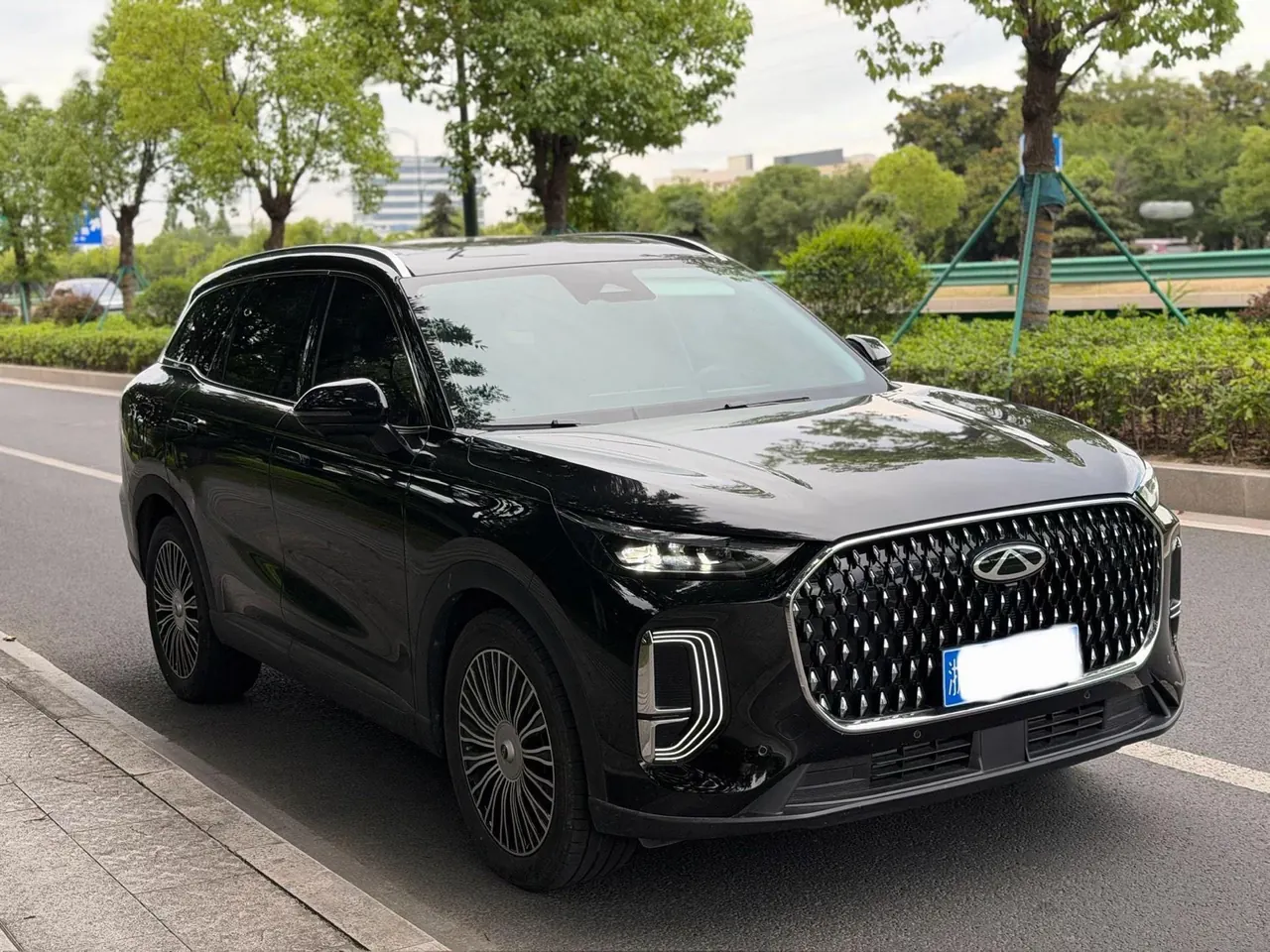 Chery 2024 Ruihu 8 L 2.0T Two-Drive Standard Edition 5-seat Automatic Gear 3