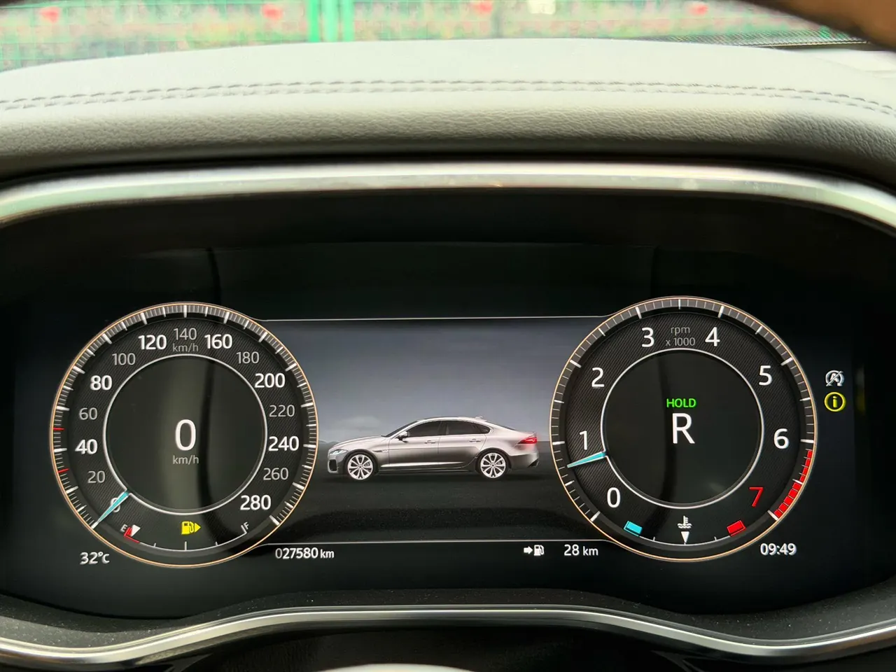 Jaguar 2024 XFL 2.0T P 12500.00g Drive Enjoy Deluxe Edition Automatic Gear 9