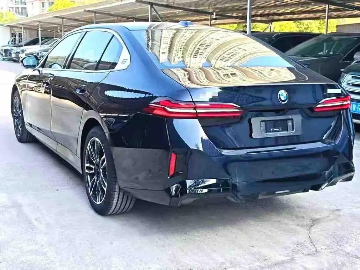 BMW 5 Series 2026 530Li 48V 2.0T Leading M Sports Suit (Modified) Automatic Gear 4