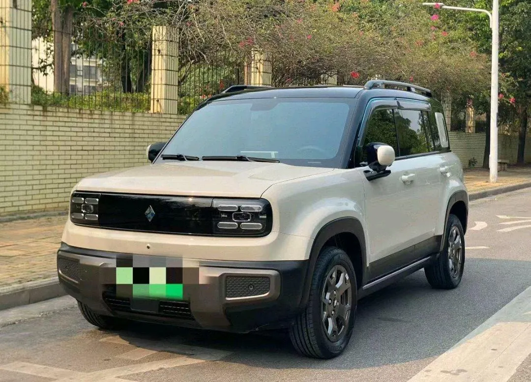 Open image lightbox: BaoJun 2026 Yueyou Plus 301km Flagship Automatic Gear