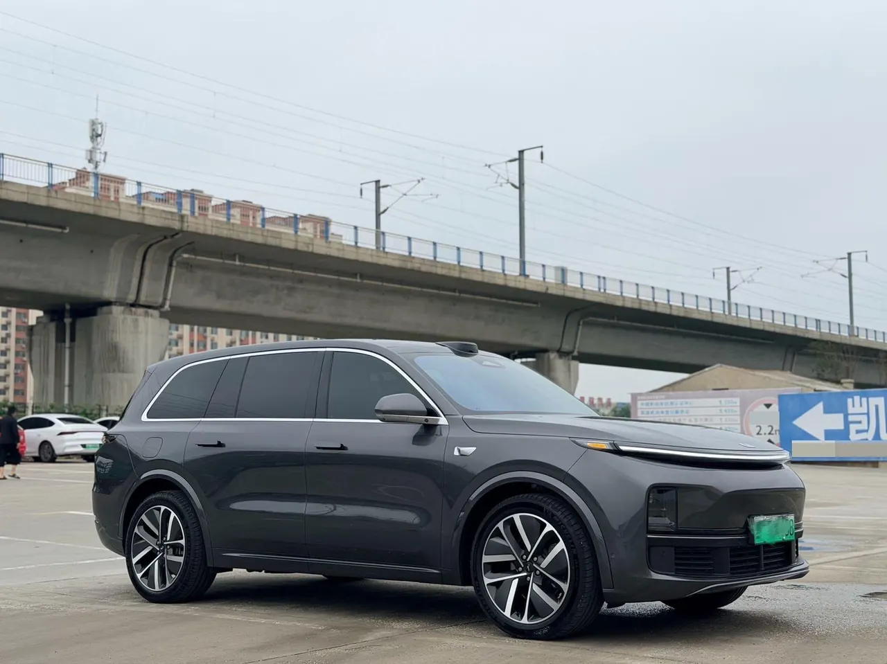 Li 2022 L9 1.5T Max Edition Automatic Gear 3