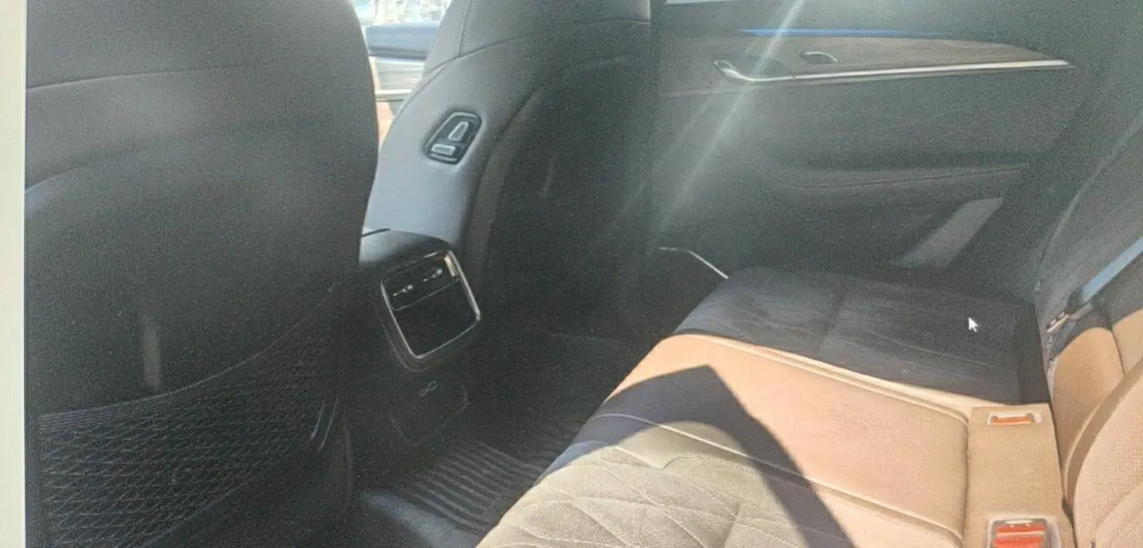 Geely 2026 XingyueL (Monjaro) 2.0TD Oriental Obsidian full moon version automatic gear 3