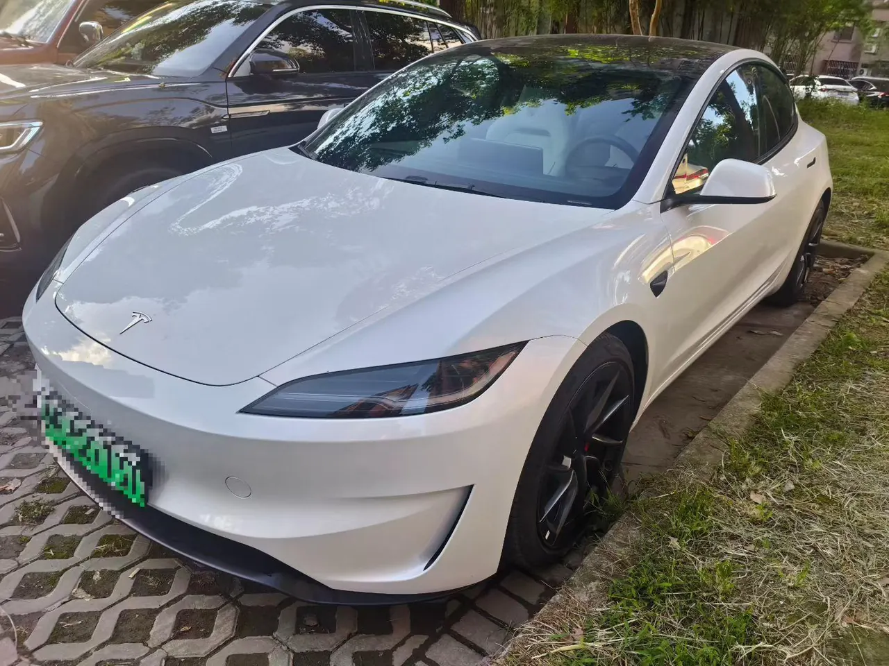 Tesla 2024 Model 3 high-performance all-wheel drive version automatic transmission - View 1