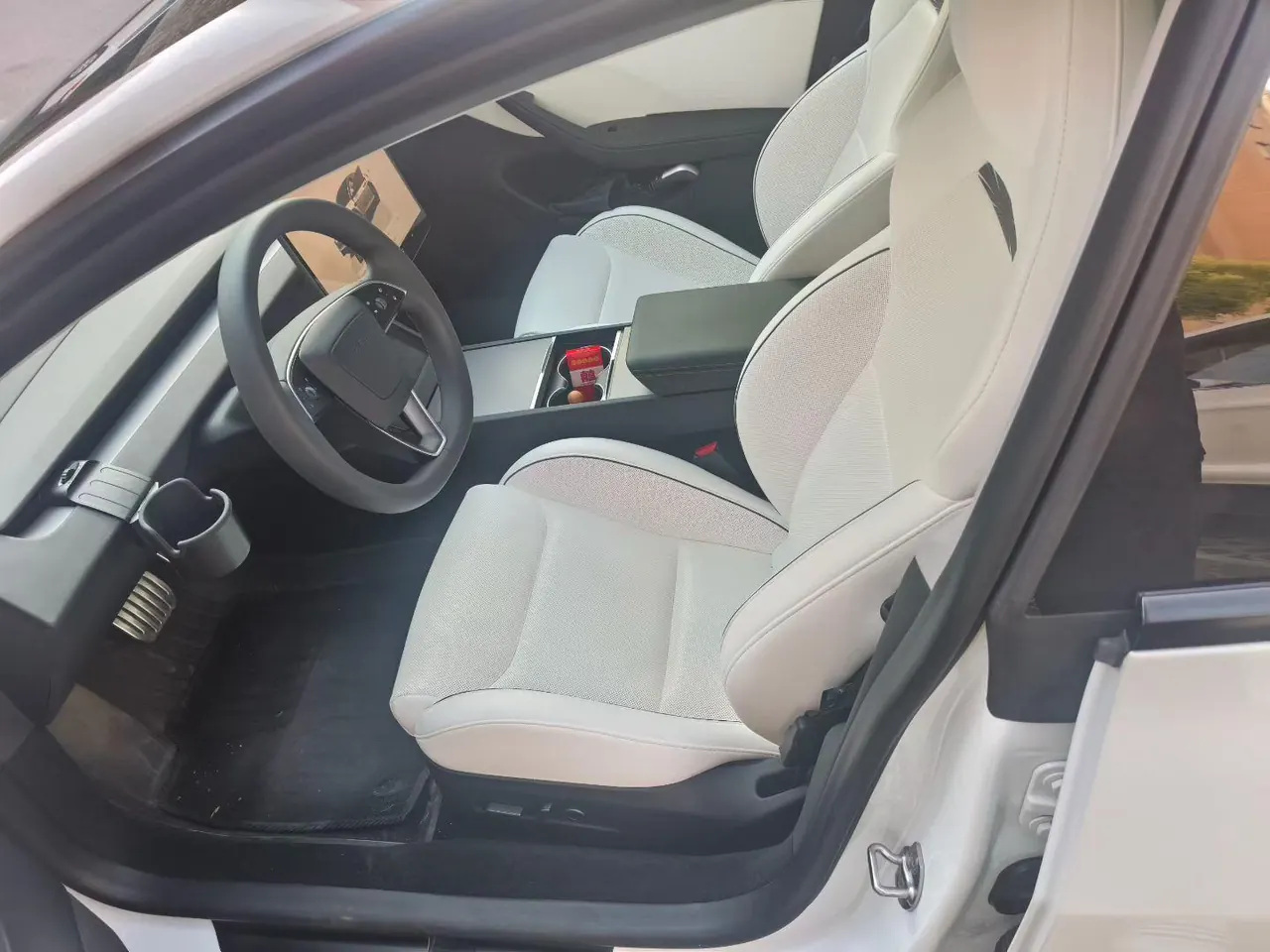 Tesla 2024 Model 3 high-performance all-wheel drive version automatic transmission 3