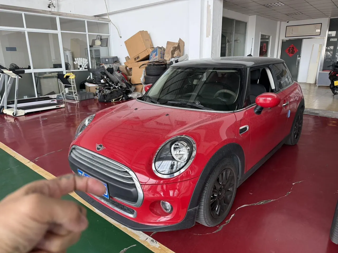 Открыть галерею: MINI Mini (imported) 2020 Mini One PLUS 1.5T automatic gear