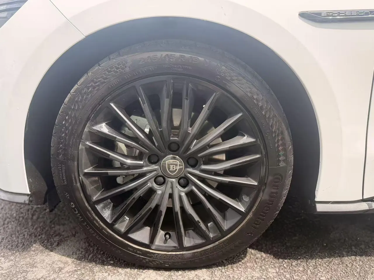 BYD 2020 Han Super Long Endurance Deluxe Automatic Transmission 8