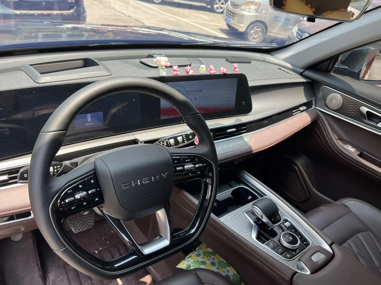 Chery 2024 Ruihu 8 PRO 2.0T 390T Champion Edition Two-wheel Drive Pride Edition 7-seat Automatic Gear 5