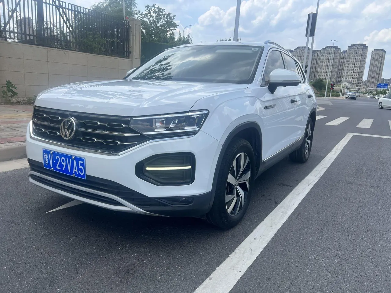 打开图片灯箱:Volkswagen 2020 Tanyue 2.0TSI 330TSI Two-Drive Deluxe Smart Joint Edition Automatic Gear