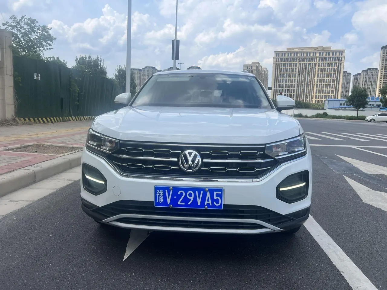 Volkswagen 2020 Tanyue 2.0TSI 330TSI Two-Drive Deluxe Smart Joint Edition Automatic Gear 2