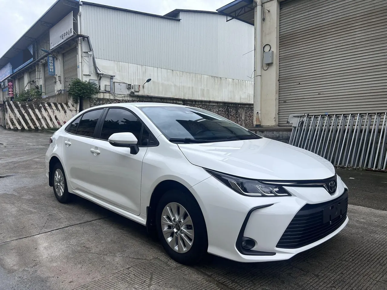 Toyota 2023 Corolla 1.2T Stepless Pioneer Edition Automatic Gear 2