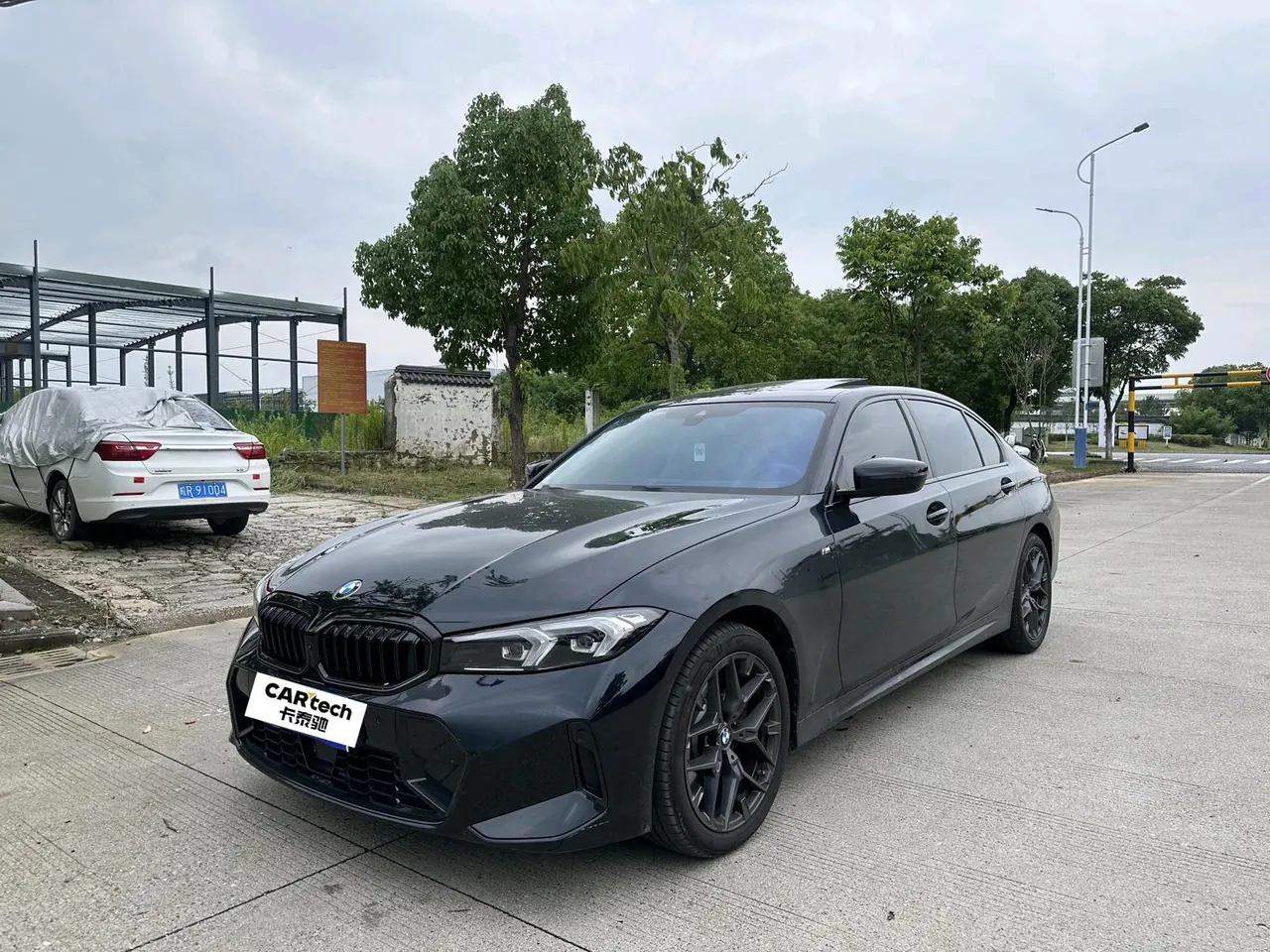 BMW 3 Series 2026 330Li 2.0T M Sports Obsidian Night Suit Automatic Gear - View 1