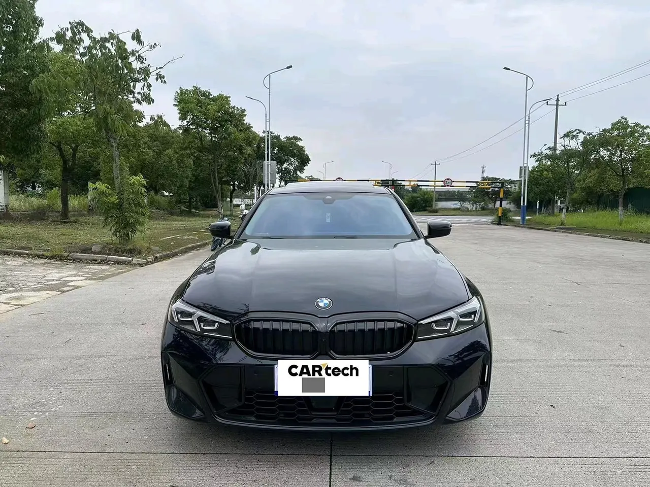 BMW 3 Series 2026 330Li 2.0T M Sports Obsidian Night Suit Automatic Gear 2