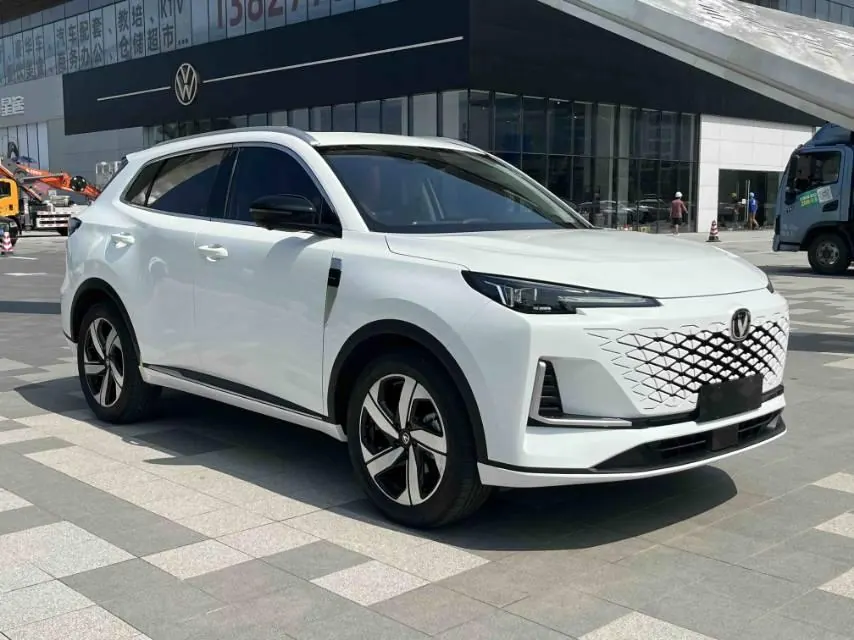 ChangAn 2024 CS55 PLUS 1.5T Honorable Automatic Gear 3