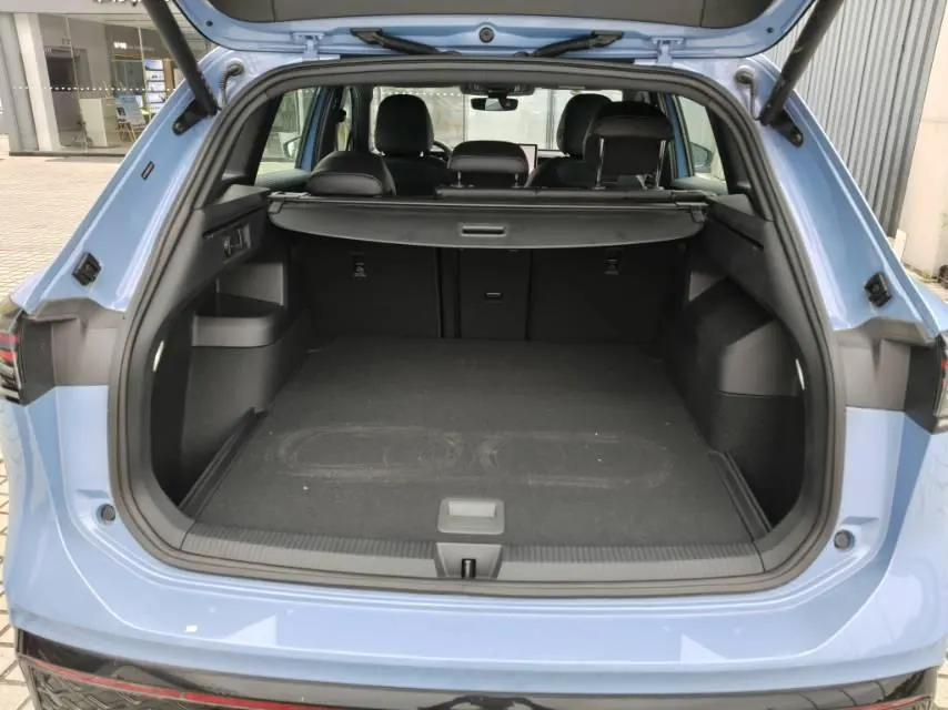 Volkswagen 2024 Tiguan L PRO 2.0TSI 380TSI Four-wheel Drive R-Line Smart Edition Automatic Gear 10
