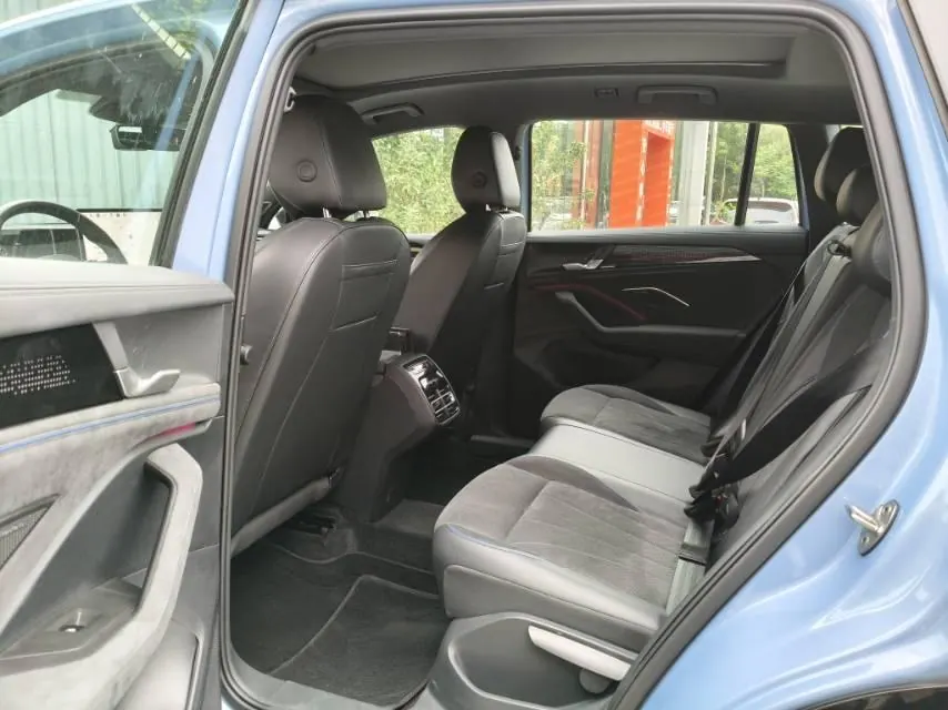 Volkswagen 2024 Tiguan L PRO 2.0TSI 380TSI Four-wheel Drive R-Line Smart Edition Automatic Gear 4