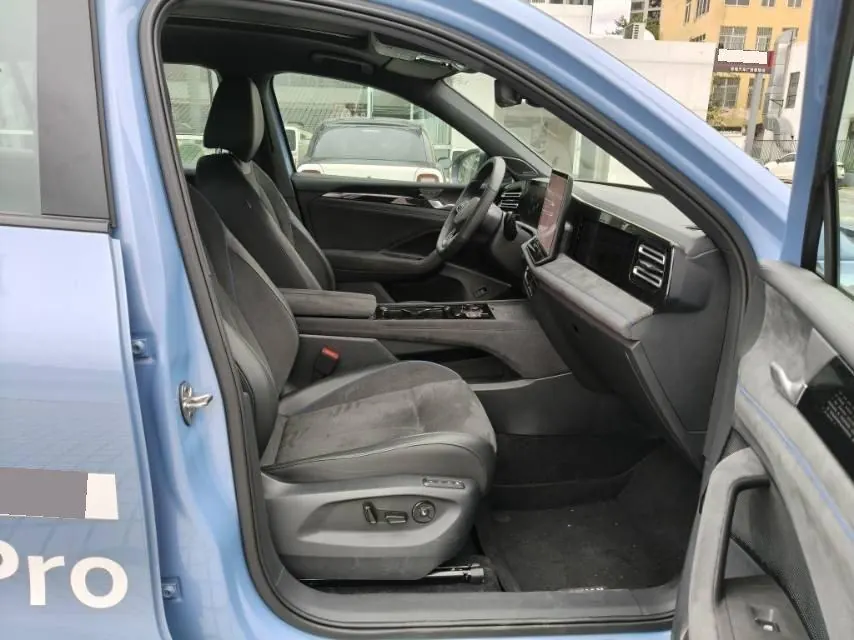 Volkswagen 2024 Tiguan L PRO 2.0TSI 380TSI Four-wheel Drive R-Line Smart Edition Automatic Gear 7