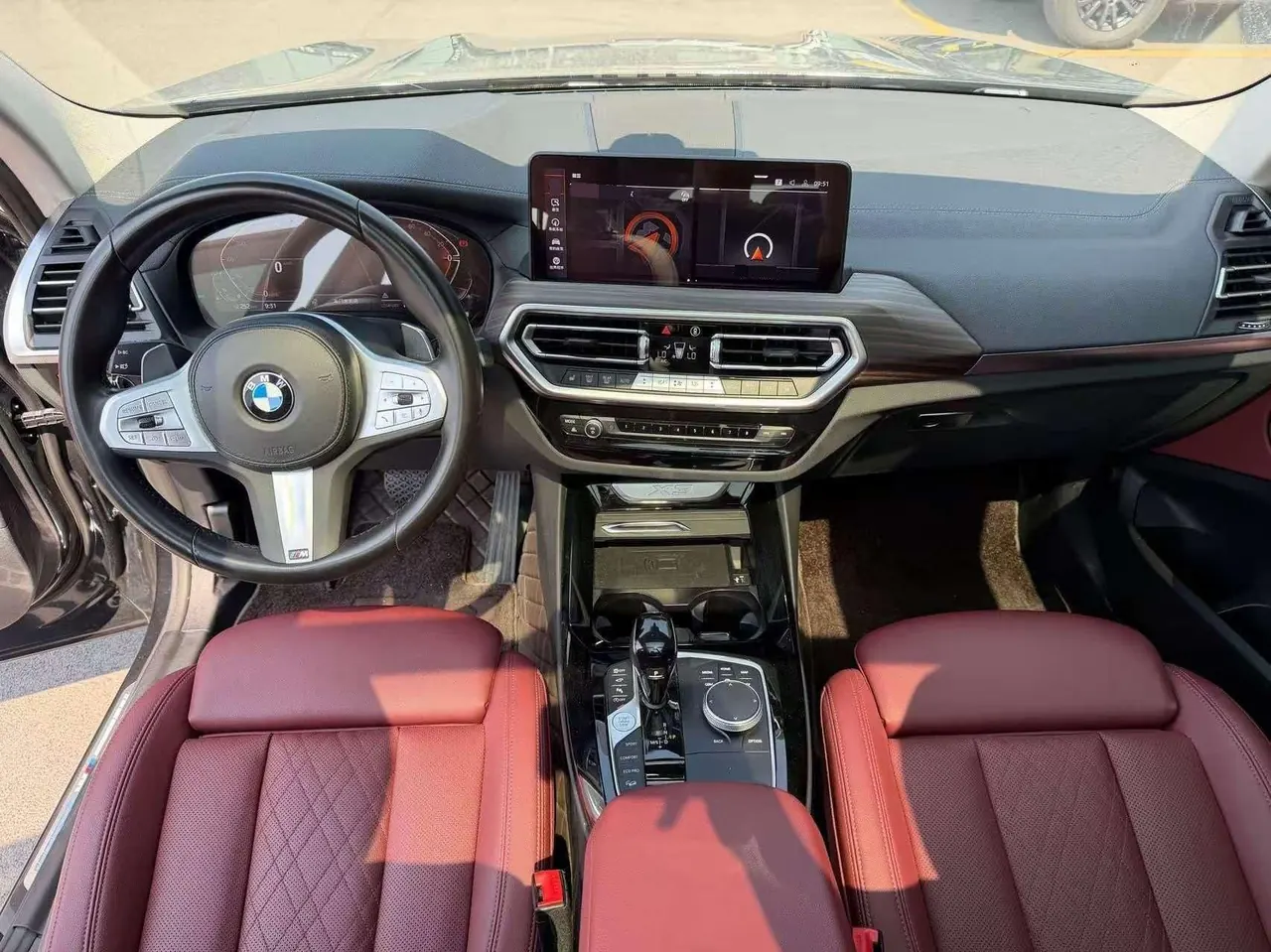 BMW 2023 X3 xDrive30i 2.0T Leading M Obsidian Night Suit Automatic Gear 3