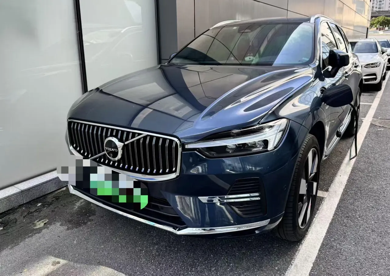 Открыть галерею: Volvo XC60 New Energy 2024 XC60 PHEV 2.0T T8 Long Endurance Four-wheel Drive Zhiya Deluxe Edition Automatic Gear